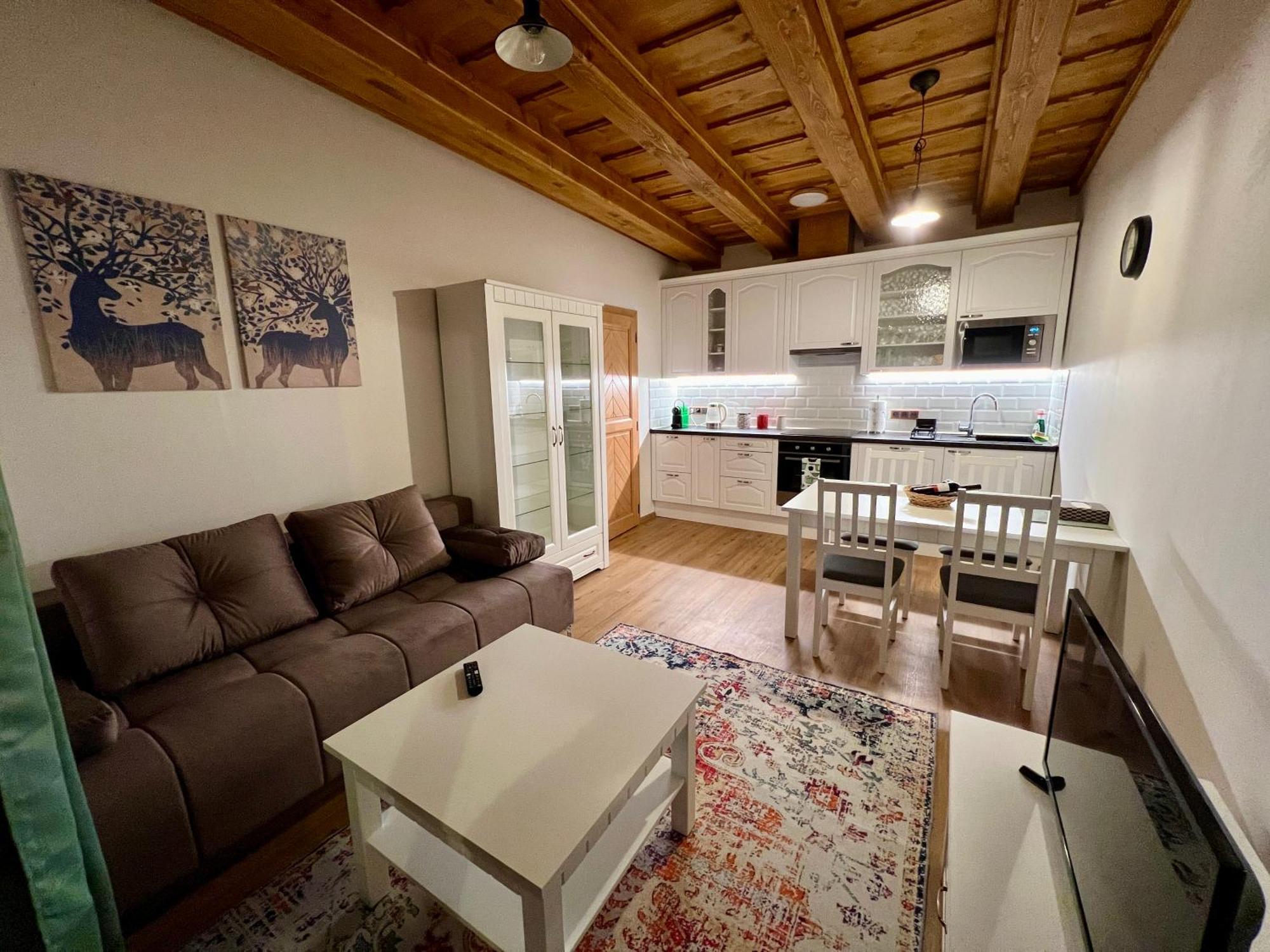 Velké Karlovice Apartman 8, Jezerne מראה חיצוני תמונה